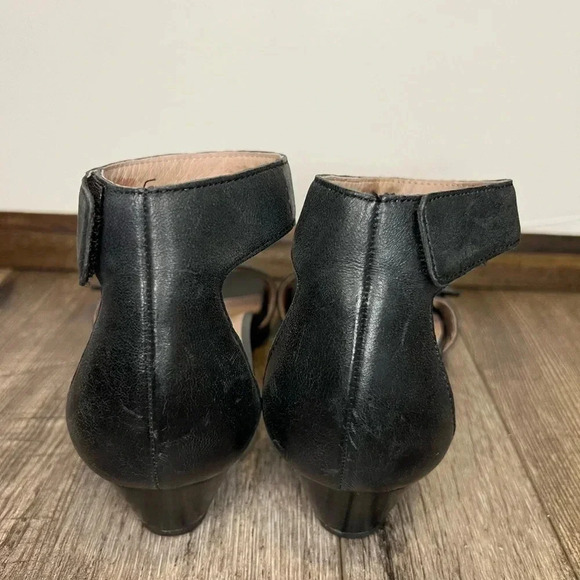 Abeo Inez Black Leather Ankle Strap Low Wedge Sandals Women’s 6N kitten heels - Picture 4 of 11